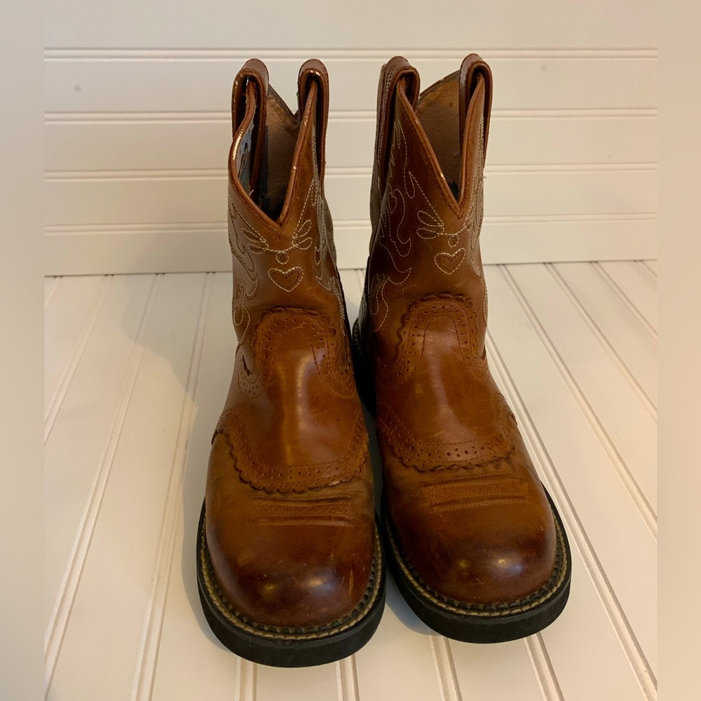 Ariat Women’s Cowgirl Boots - Fatbaby Saddle Western Boot 10B (medium width).